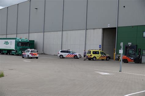 Distance from zwijndrecht to other cities. Man bekneld in machine bij bedrijf in Zwijndrecht - ZHZActueel