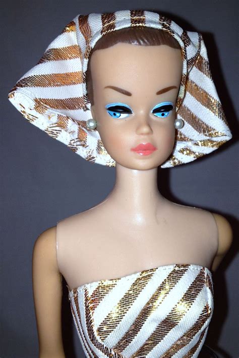 Price Reduction 1963 Fashion Queen Barbie With Three Wigs And Wig