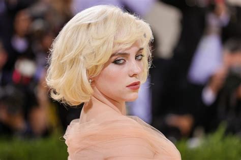 Billie Eilish Had Her Marilyn Monroe Moment On The Met Gala Carpet