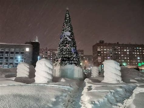 20 Surreal Photos From Norilsk Russias Coldest City That Just Got