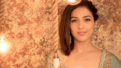 Find neeti mohan latest songs free and download neeti mohan best songs and music album online via gaana+. Neeti Mohan's song lyrics that make the perfect social ...