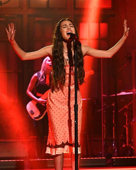 Olivia Rodrigo Makes ‘emotional ‘saturday Night Live Debut Watch