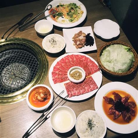 本文摘要 屋馬燒肉崇德店 店內環境 屋馬燒肉崇德店 2樓 ▲ 二樓的裝潢風格不太一樣，但也十分前衛好看。 ▲ 另外屋馬燒肉崇德店二樓也設有一個全店唯. 女大生吃燒肉狂傻笑!天菜員工變男友 網友：想揪團脫單 | 生活 | 三立新聞網 SETN.COM