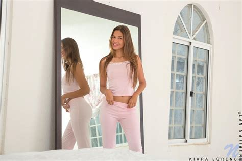 Pornstar Mirror Kiara Lorens Girl Wallpaper 217703 2400x1600px On
