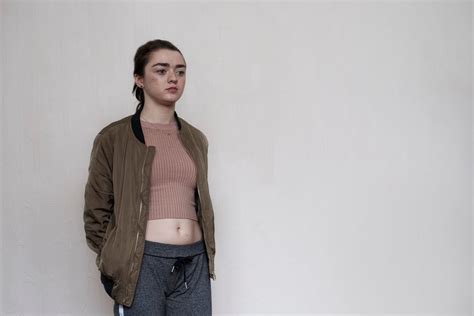 Best Of Maisie On Twitter New Pictures Of Maisie Williams Behind The
