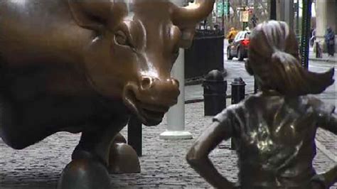 Charging Bull Sculptor Says Fearless Girl Installed Without His Permission Abc7 New York