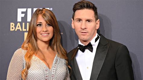 Everything You Need To Know About Lionel Messi S Wife Antonela Roccuzzo Vrogue