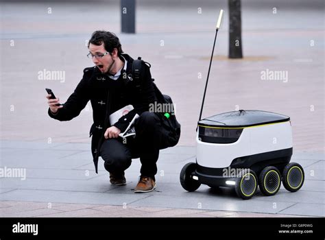 Starship Technologies Self Driving Delivery Robot Stock Photo Alamy