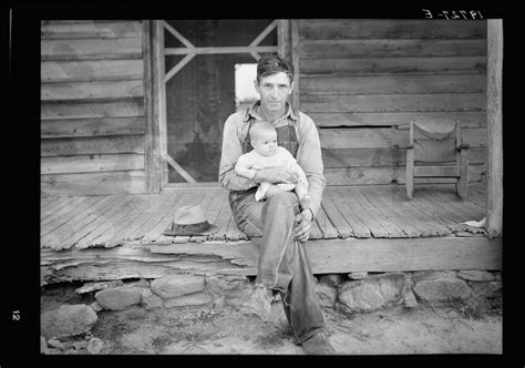 Migrant Fathers: Tender Portraits of Dust Bowl Dads