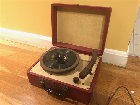 What Is The Model Of This Symphonic Portable Record Player Vintageaudio