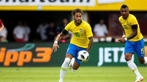 No último fim de semana, ele se encontrou com grande parte do elenco do psg em ibiza, onde passa férias com a família. PSG | PSG : «Neymar est un mélange de Messi et Cristiano ...