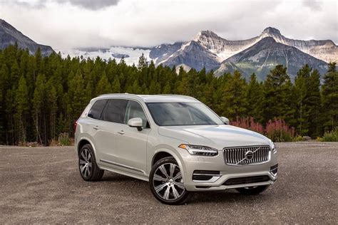 2020 Volvo XC90 Review An Aging Icon Learns New Tricks Cars Com