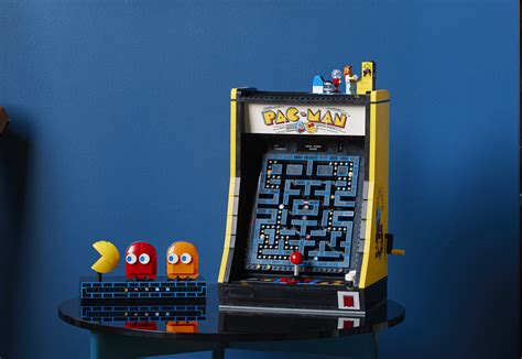 Lego 10323 Pac Man Arcade Is A Vintage Gamers Dream Lego Set Jays