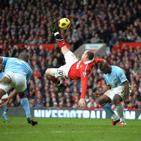 Rooney ตีลังกาใส่ Mancity