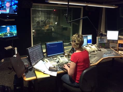 Abc radio kanberrada raqamli radio xizmatlarini e'lon qildi, 666 abc kanberra, abc radio national, abc classic fm, abc news radio va 2011 yilda boshlangan triple j simulyatsiyasi.3. ABC Radio Producer multitasking - NSW/Canberra Evenings sh ...