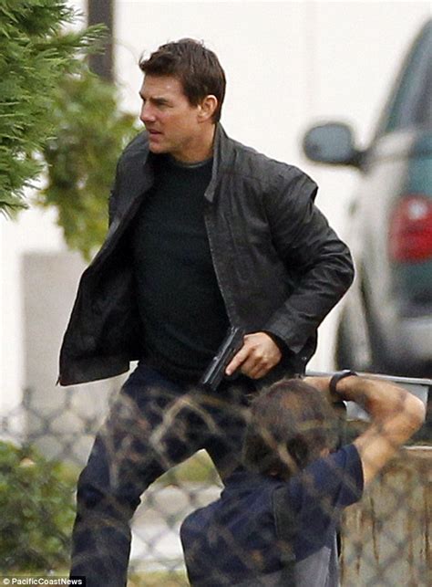 Tom Cruise Wields His Gun And His Fist On The New Orleans Set Of Jack