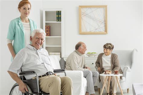 Bei der kurzzeitpflege handelt es sich um eine überbrückende pflege, die ihnen hilft, krisensituationen zu bewältigen. Kurzzeitpflege | Was Sie wissen sollten! | meinPflegeset