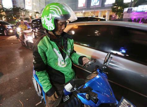 indonesia s go jek raises 550m for ride hailing battle nikkei asia