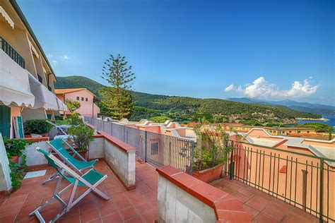 From the hotel casa rosa you can easily reach portoferraio, the largest inhabited center on the island, only 6 kilometers away. The rooms: the hotel Casa Rosa is located directly over ...
