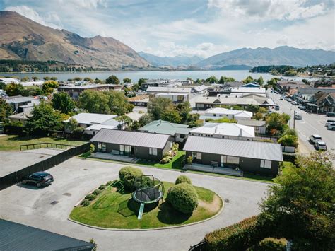 Stay In Central Wanaka In Comfort And Style Stow Wanaka