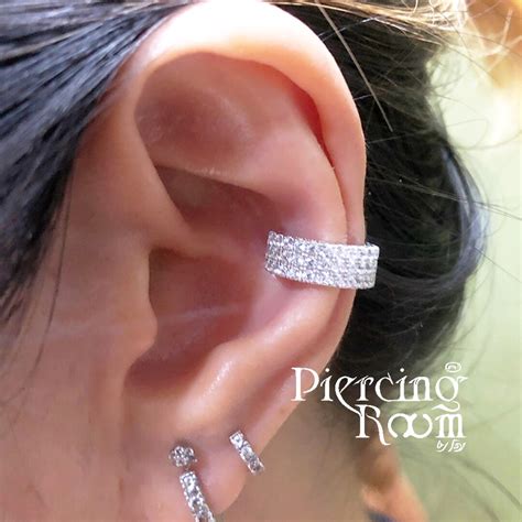 Front Facing Three Layer Cz Clicker Conch Earring Cz Hoop Piercing