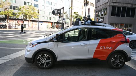 Driverless Taxis Blocked Ambulance and Patient Later Died, San