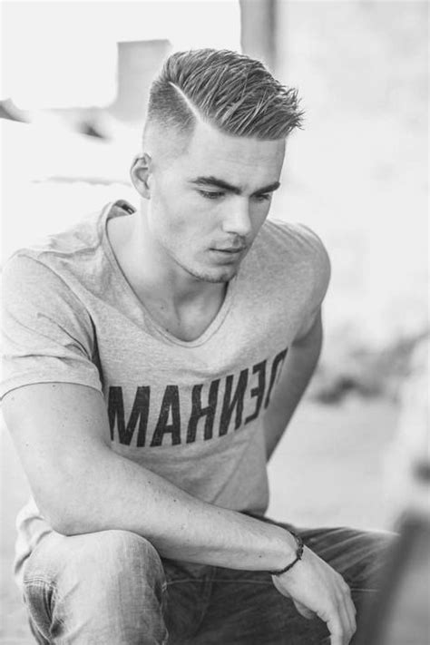 As men equally love having this hairstyle and moreover men look too good in this hairstyle. white guy haircuts - Google Search | Men's Haircuts in ...