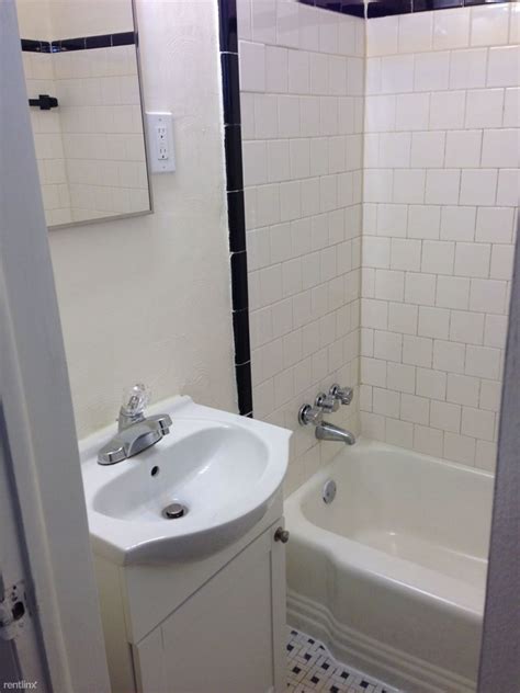 We hire local experts, such as former property managers and locators to anonymously tour and consistently rate and review every available place. 400 Warwick Ave, Norfolk, VA 23503 - Apartment for Rent in ...