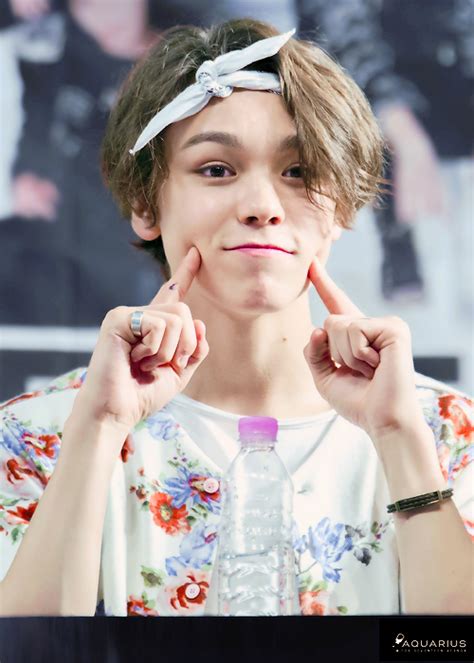 Here are 20 kpop male idols with the best tighs. kpop, seventeen, vernon, hansol, seventeen kpop - image ...