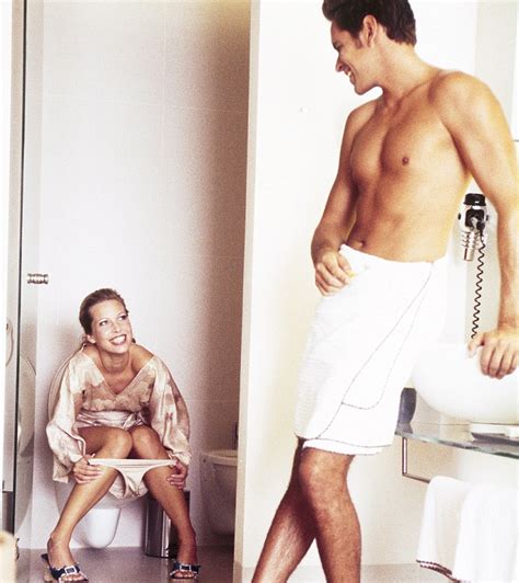 Is Bathroom Bonding The Key To A Healthy Relationship Couples Spend