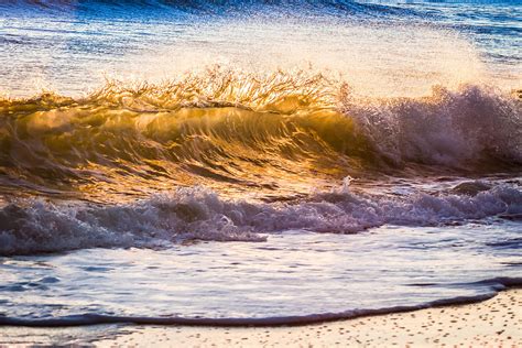 Morning Wave Photograph By Rob Travis Pixels