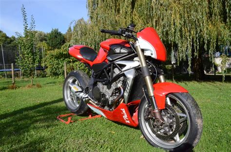Cliquez puis choisissez le modèle et l'année de votre moto pour trouver la liste des produits. Annonce moto MV AGUSTA Brutale 750 occasion de 2005 - 27 ...