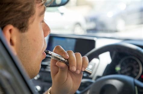 Vaping At The Wheel Could Be A Crime Warn Police Rac Drive