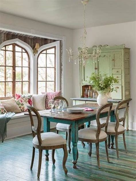 25 Ideas For Classic Dining Room Decorating With Vintage Furniture
