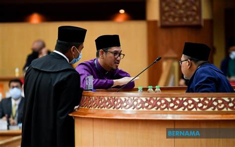 Dewan undangan negeri melaka (tulisan jawi: BERNAMA - Ahmad Faizal akur keputusan ahli Dewan Undangan ...
