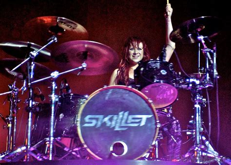 Jen ~ Skillet Drummer ~omg A Female Drummer~ Ive Never Seen A Well