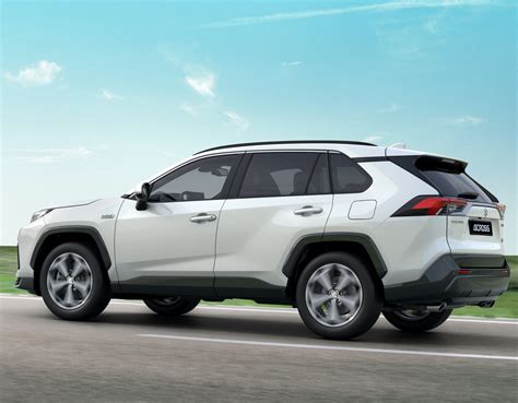 2020 Suzuki Across Vs Toyota Rav4 Plug In Hybrid Differences And Changes
