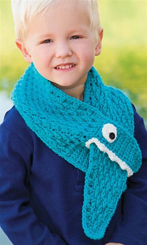 This free crochet scarf pattern is hot! 50+ Easy Crochet Scarf Patterns for Beginners | Easy ...