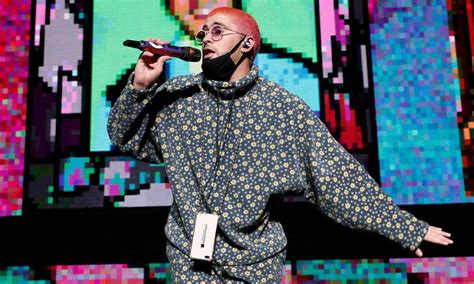 Preceded by the bilingual single mia with drake, his december 2018 debut x100pre arrived unexpectedly and. Bad Bunny, récord de escuchas en Spotify en España