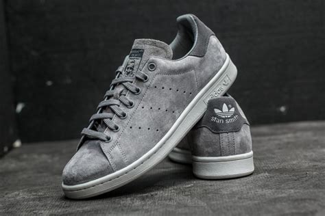 Adidas cq2815 stan smith w kadın günlük spor ayakkabısı. stan smith daim gris clair
