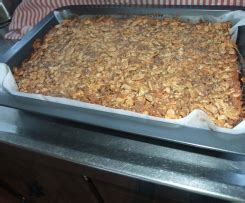 Date and walnut cake is a moist cake that brings together the sweetness of the date with the slightly bitter, nuttiness of the walnut in a classic pairing. Best Feijoa Cake by 1002FH. A Thermomix ® recipe in the category Baking - sweet on www ...