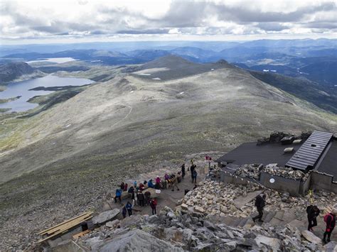 Fra gaustatoppen har man norges største utsikt, målt etter areal. Gaustatoppen (Rjukan) - @Misje