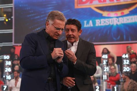 «ma il punto è proprio quello: Torna 'Ciao Darwin 7 - La Resurrezione' condotto da Paolo ...