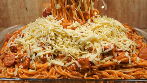 Filipino Spaghetti Cheesy And Saucy Youtube