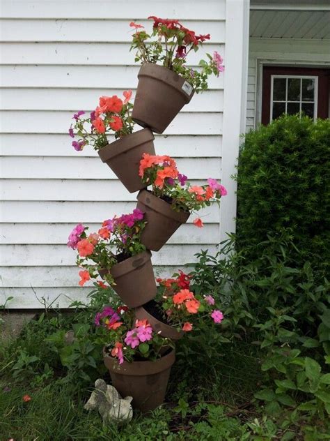 Tipsy Flower Tower Idées Jardin Jardins Fleurs