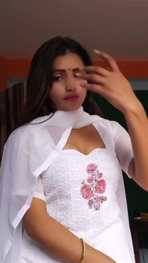nepali queen nepali viral video nepali tik tok video nepali instagram reels नेपाली queen