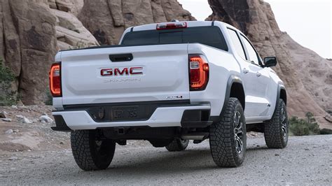 2023 Gmc Canyon Revealed With New Zr2 Based At4x Trim Autoblog