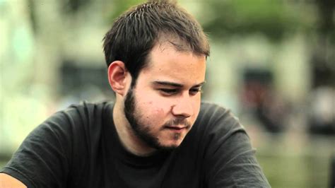 Spanish rapper pablo hasel is being held after barricading himself inside a university to avoid a prison term. El rapero podemita Hasél llama al PP "nazis acomplejados"