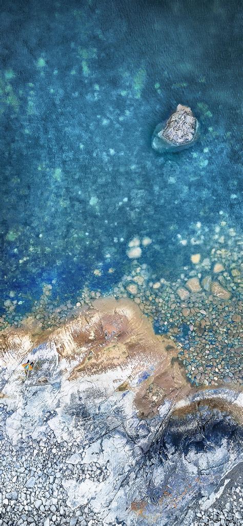 Apple’s rare Stock Wallpaper. Enjoy