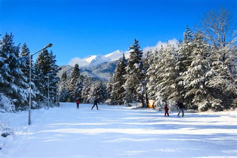 Ski Resort Bansko Bulgaria People Skiing Editorial Image Image Of Sport Mountains